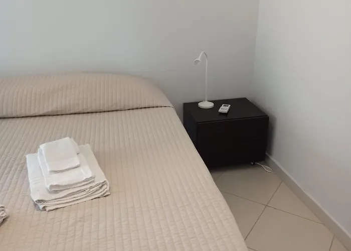 Rinaldo Lejlighed Trapani